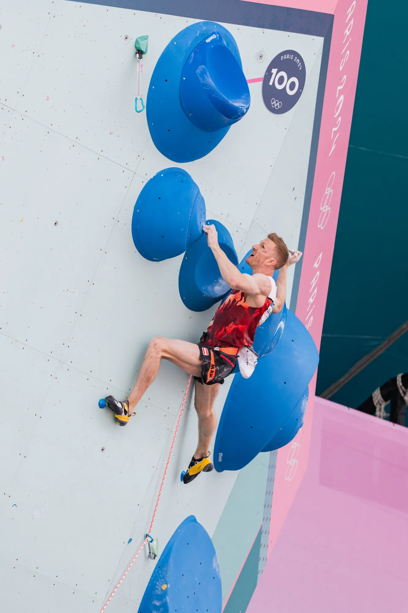 Jakob climbing in paris olympic games 2024